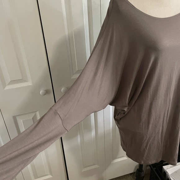 COPY - Large Emma's Closet Boho Top - Picture 2 of 5